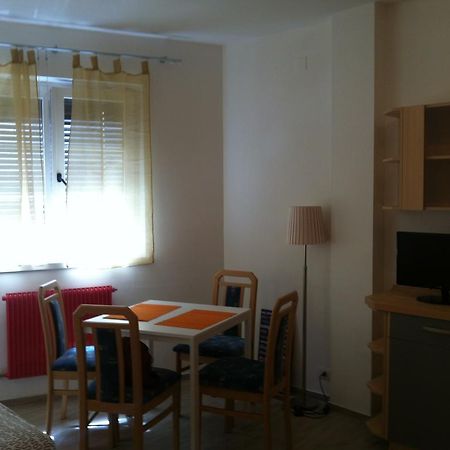 Casa Laurino In Centro A Bolzano Apartment Ruang foto