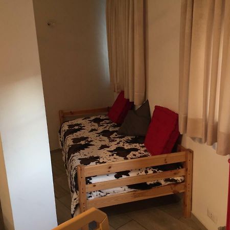 Casa Laurino In Centro A Bolzano Apartment Bagian luar foto