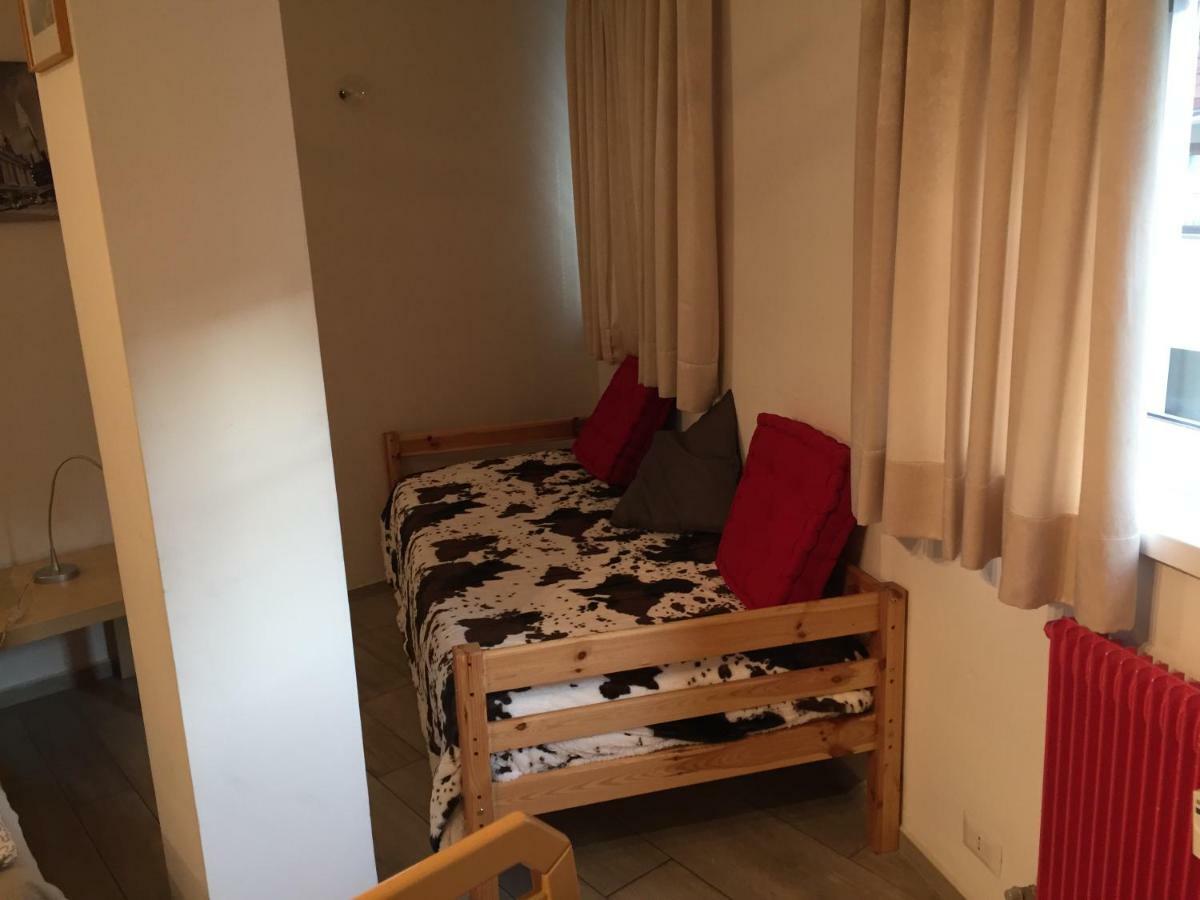 Casa Laurino In Centro A Bolzano Apartment Bagian luar foto